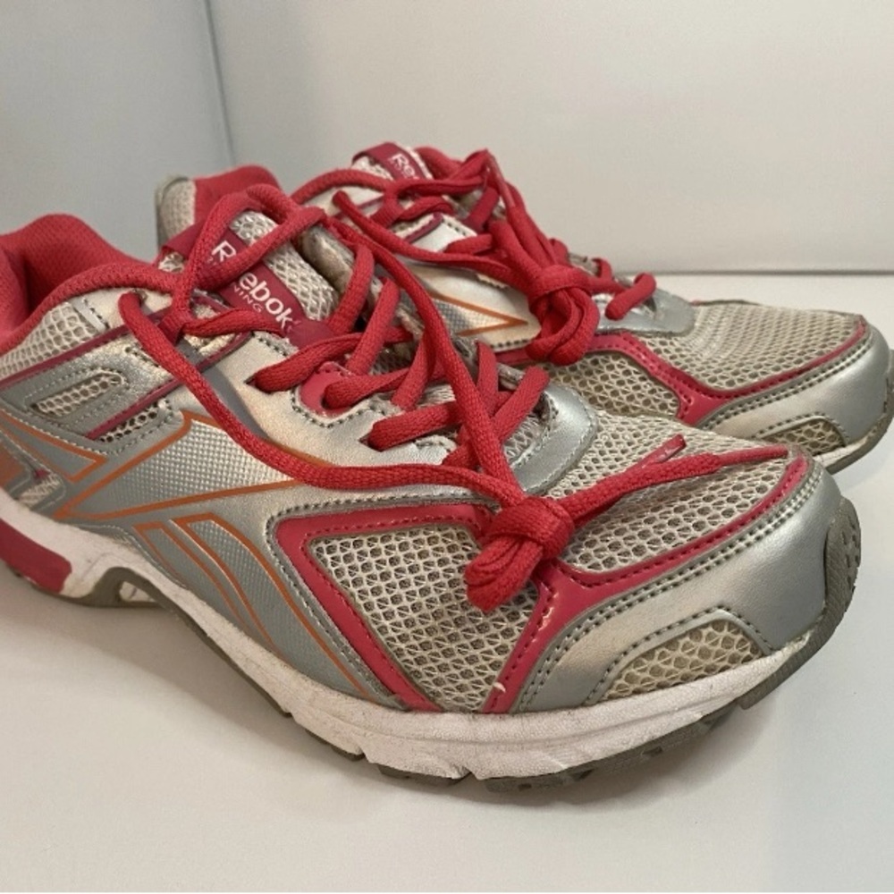 GOOD Reebok Women's Quickchase, Steel/Silver Metallic/Blazing Pink Size 10 - Picture 2 of 10